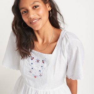 Old Navy White Embroidered Eyelet Peplum Peasant BOHO Top Blouse NWT Large
